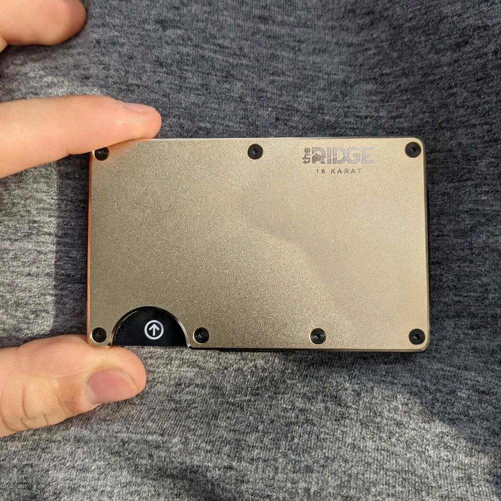 18 karat gold ridge wallet